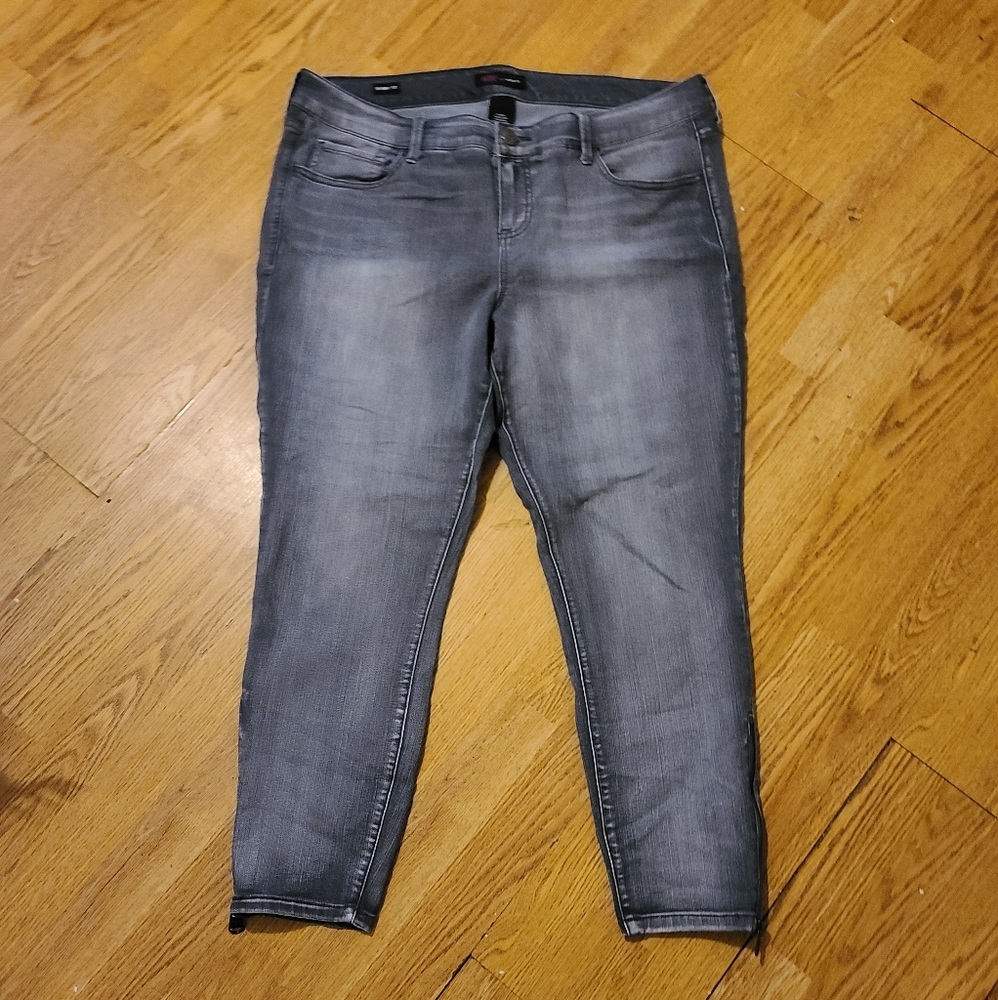 Rebel Wilson for Torrid plus size 18 jeans